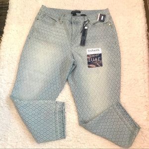 Bandolino NWT Capri style denim jeans